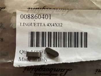 008860401 Water pump impellor key